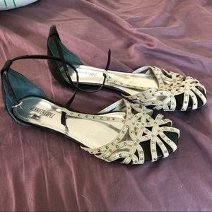 Jennifer Lopez sandals 8.5